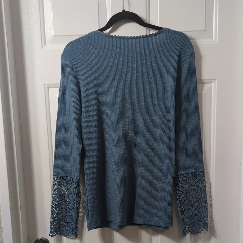 Cottagecore Long Sleeve Blue Henley Top with Lace Detail - Picture 4 of 6